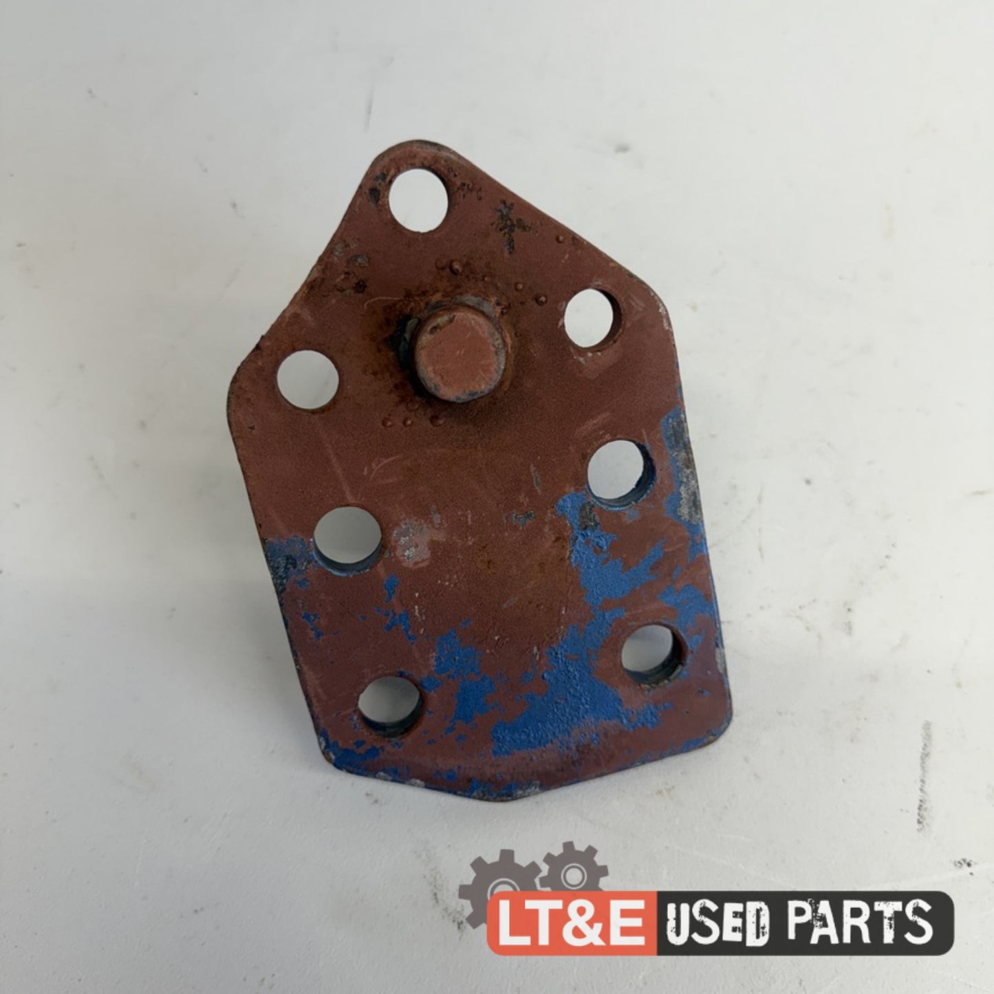 RIGHT HAND HITCH BRACKET