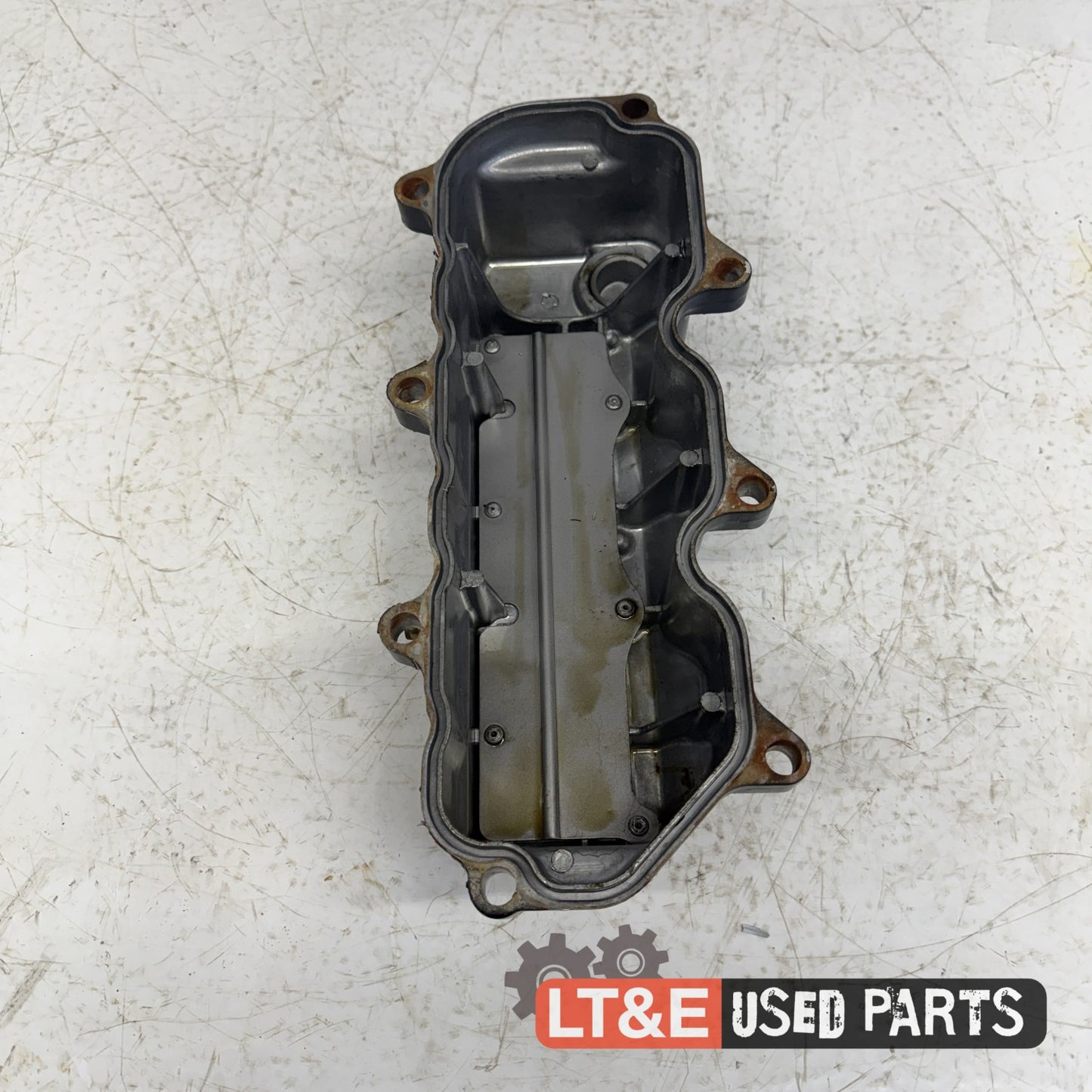 VALVE COVER