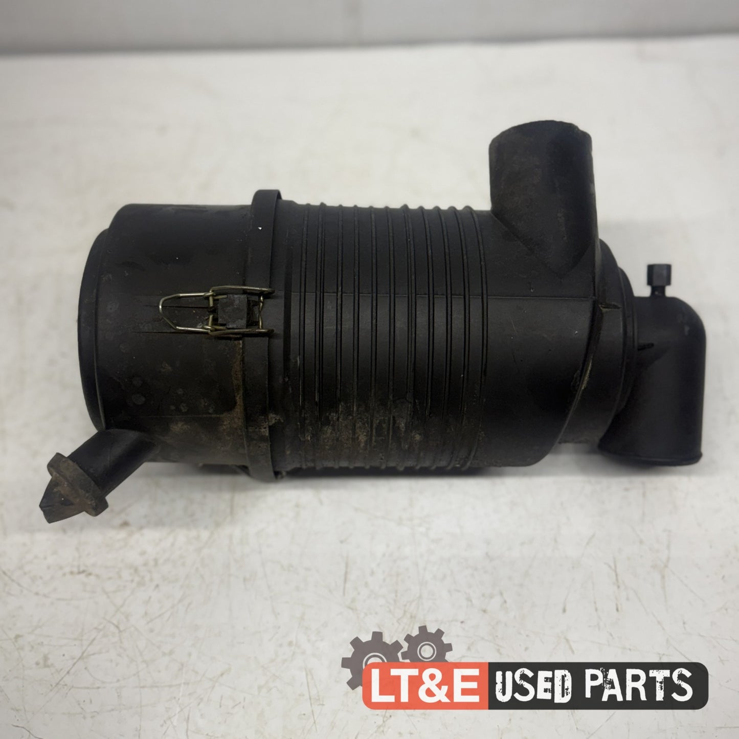 AIR FILTER ASSEMBLY