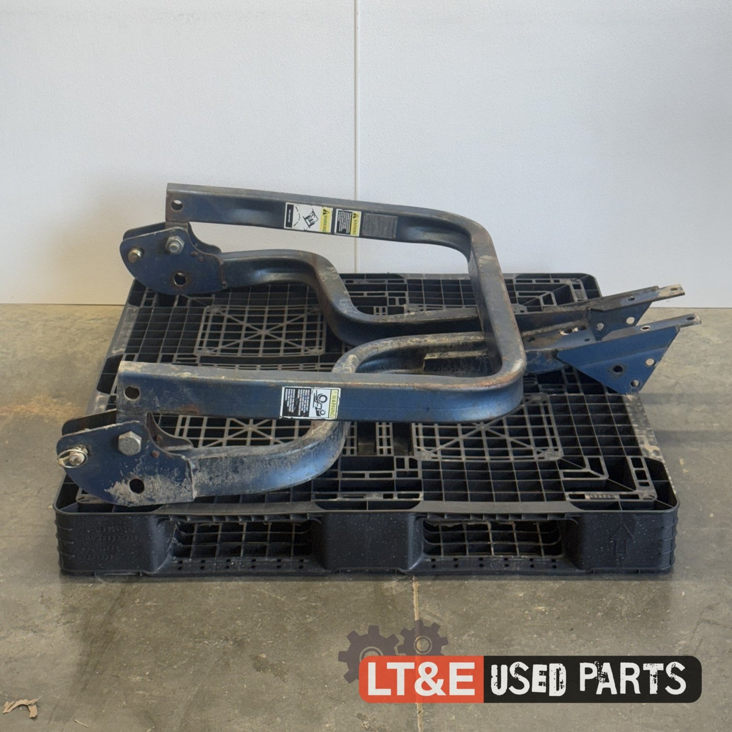 LB1914 ROPS ASSEMBLY
