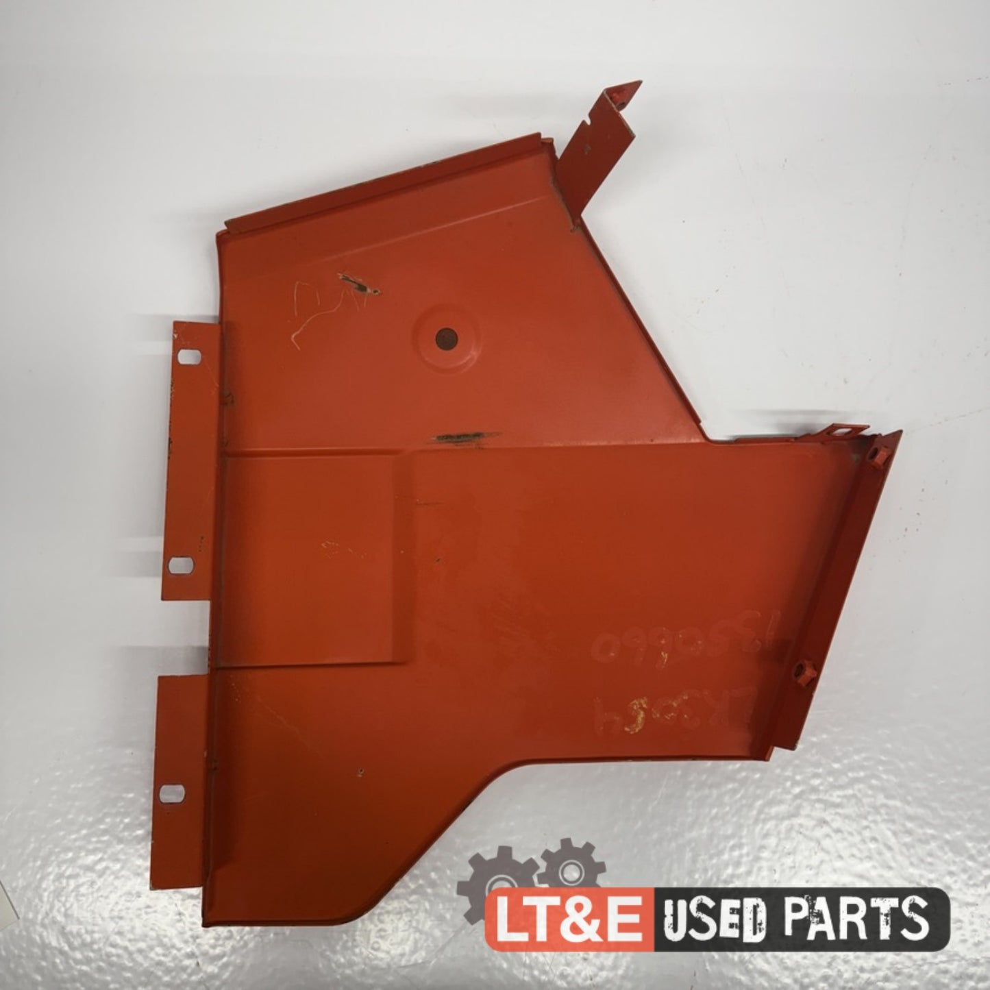 RIGHT HAND COVER PANEL