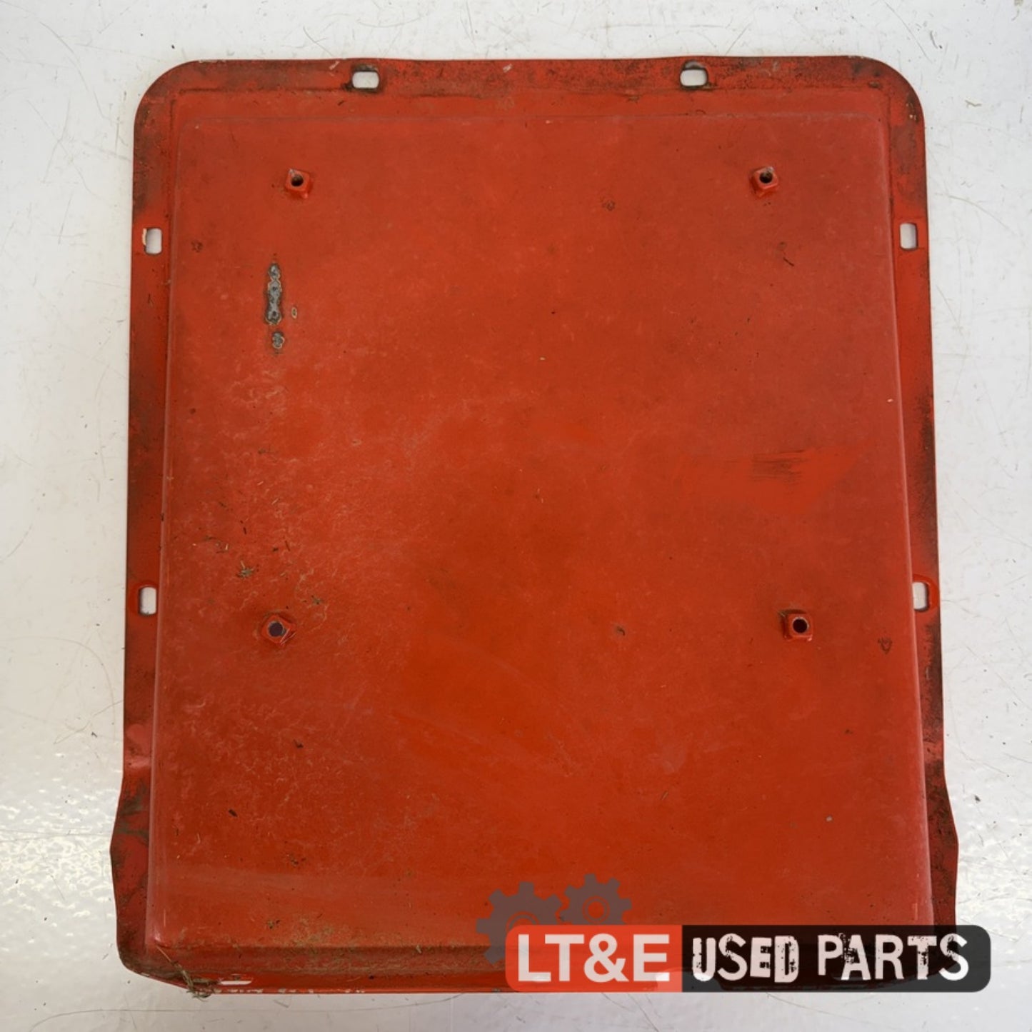SEAT SUPPORT / TRANSMISSION COVER