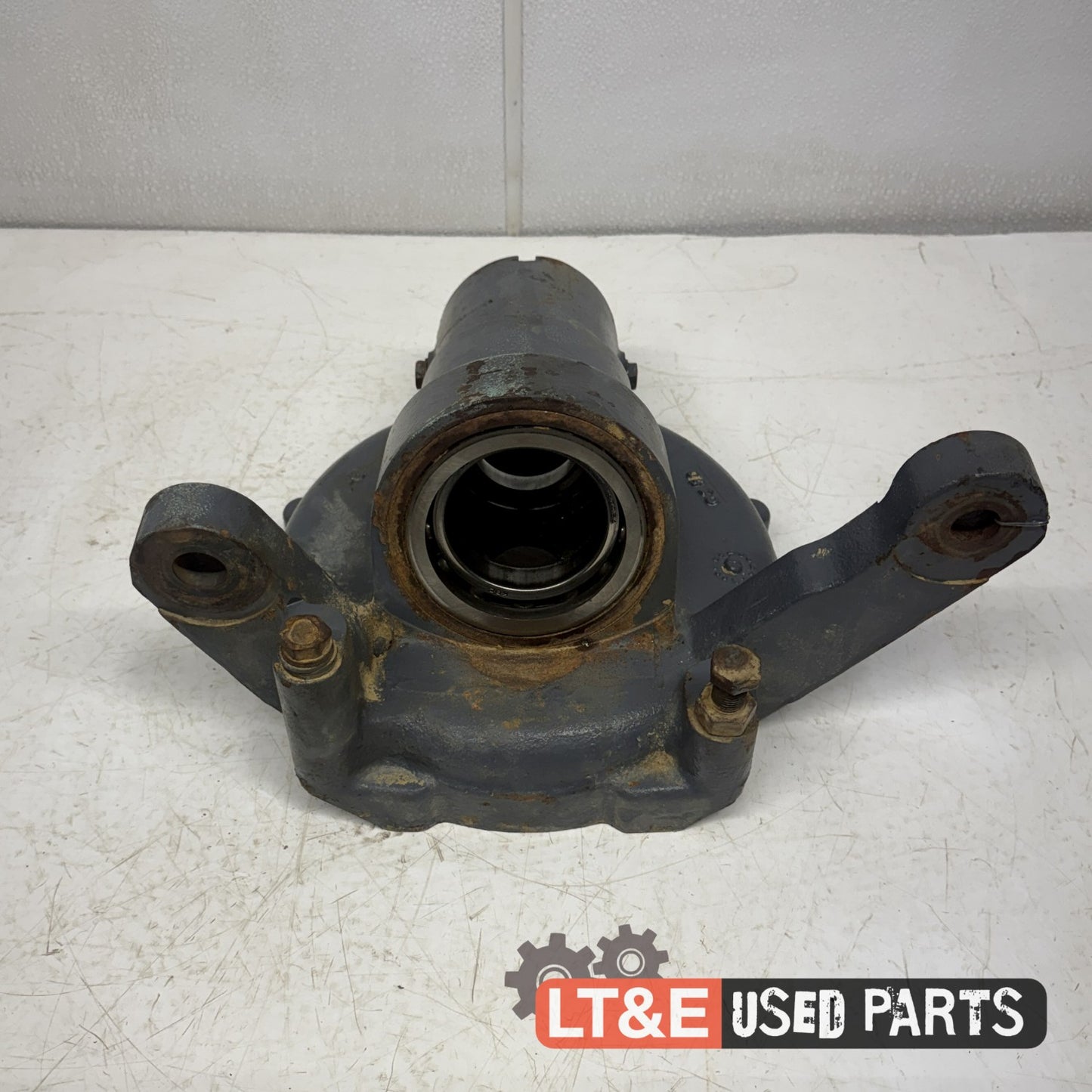 LEFT HAND FRONT AXLE CASE