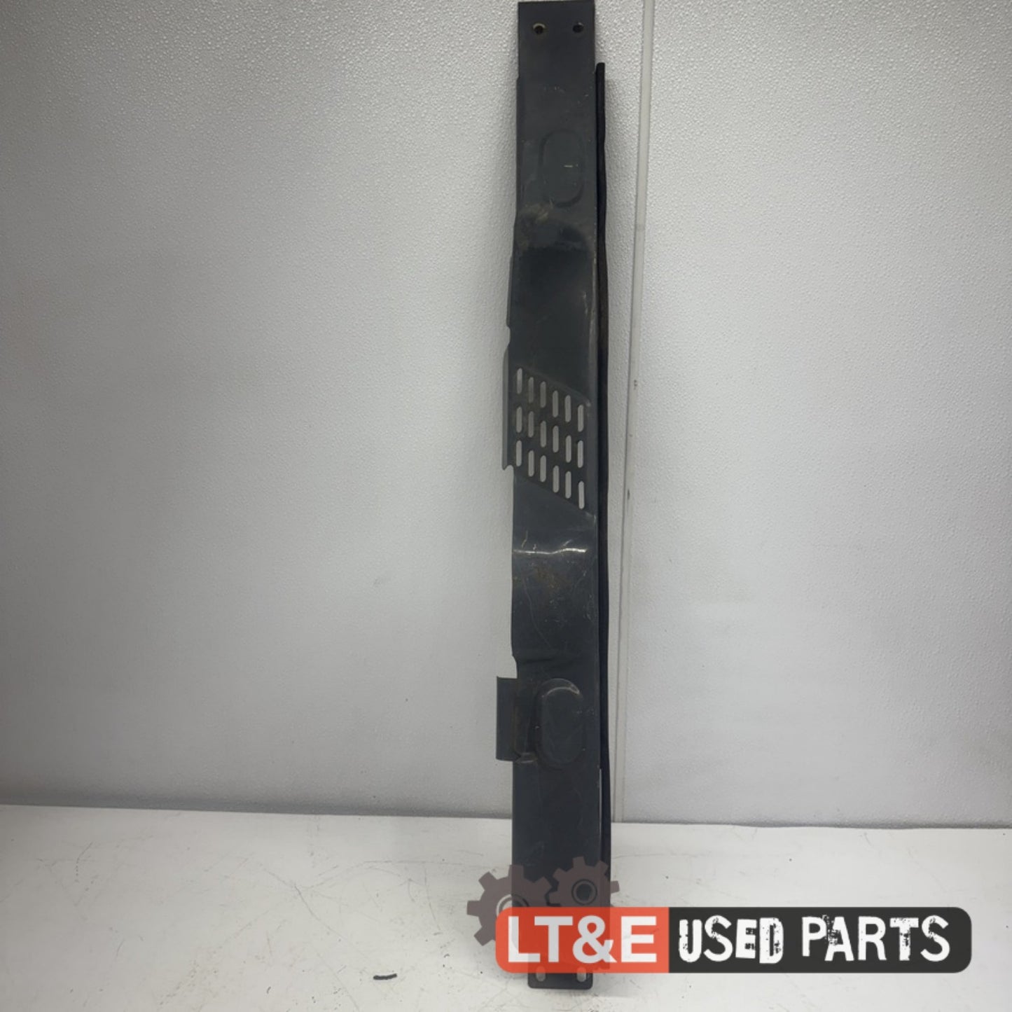 RIGHT HAND LOWER HOOD COVER