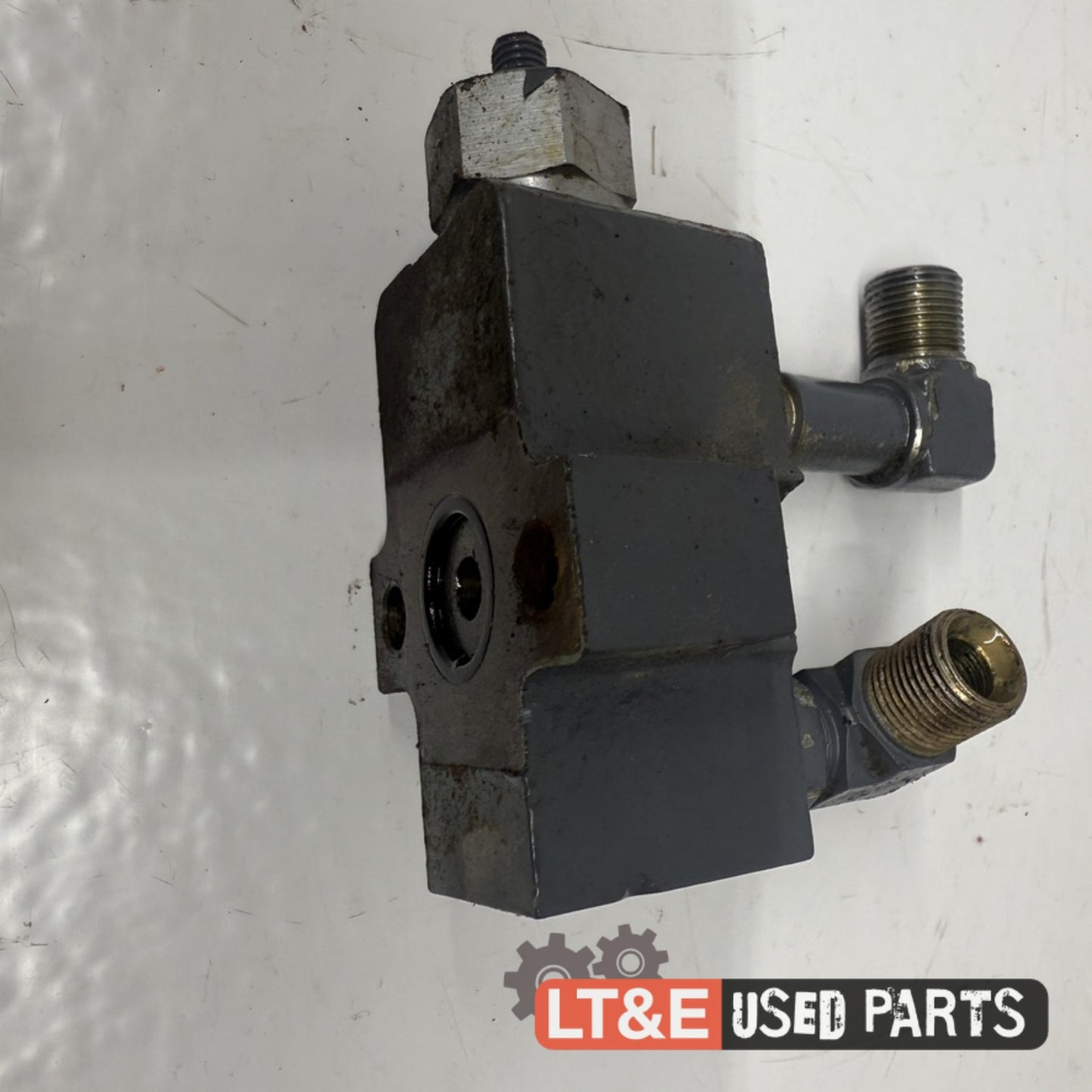 HYDRAULIC PRIORITY VALVE