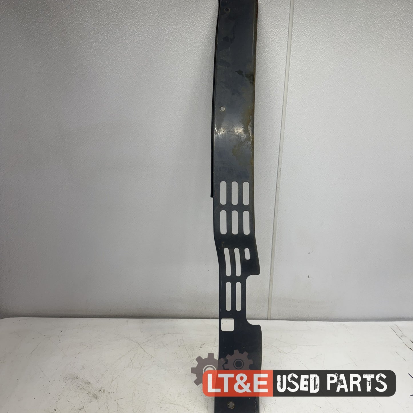 RIGHT HAND LOWER HOOD COVER