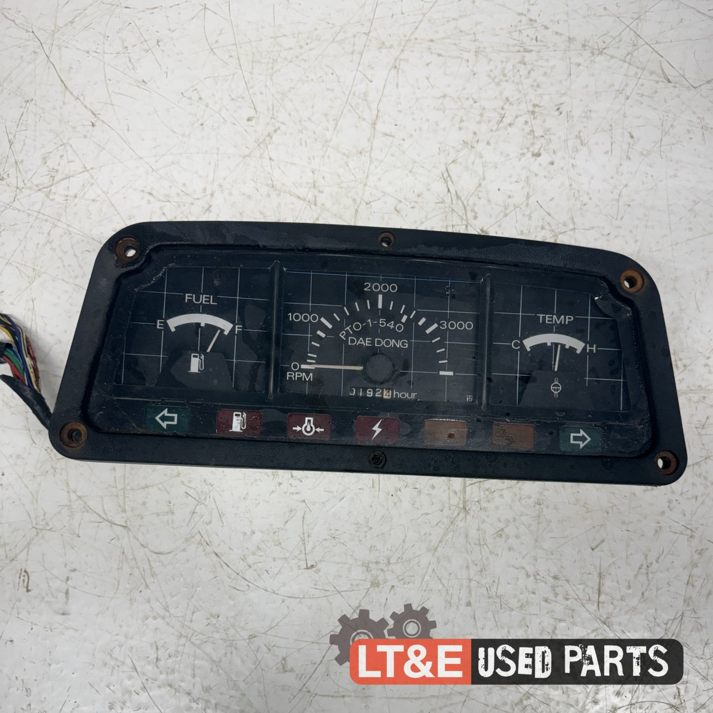 INSTRUMENT CLUSTER