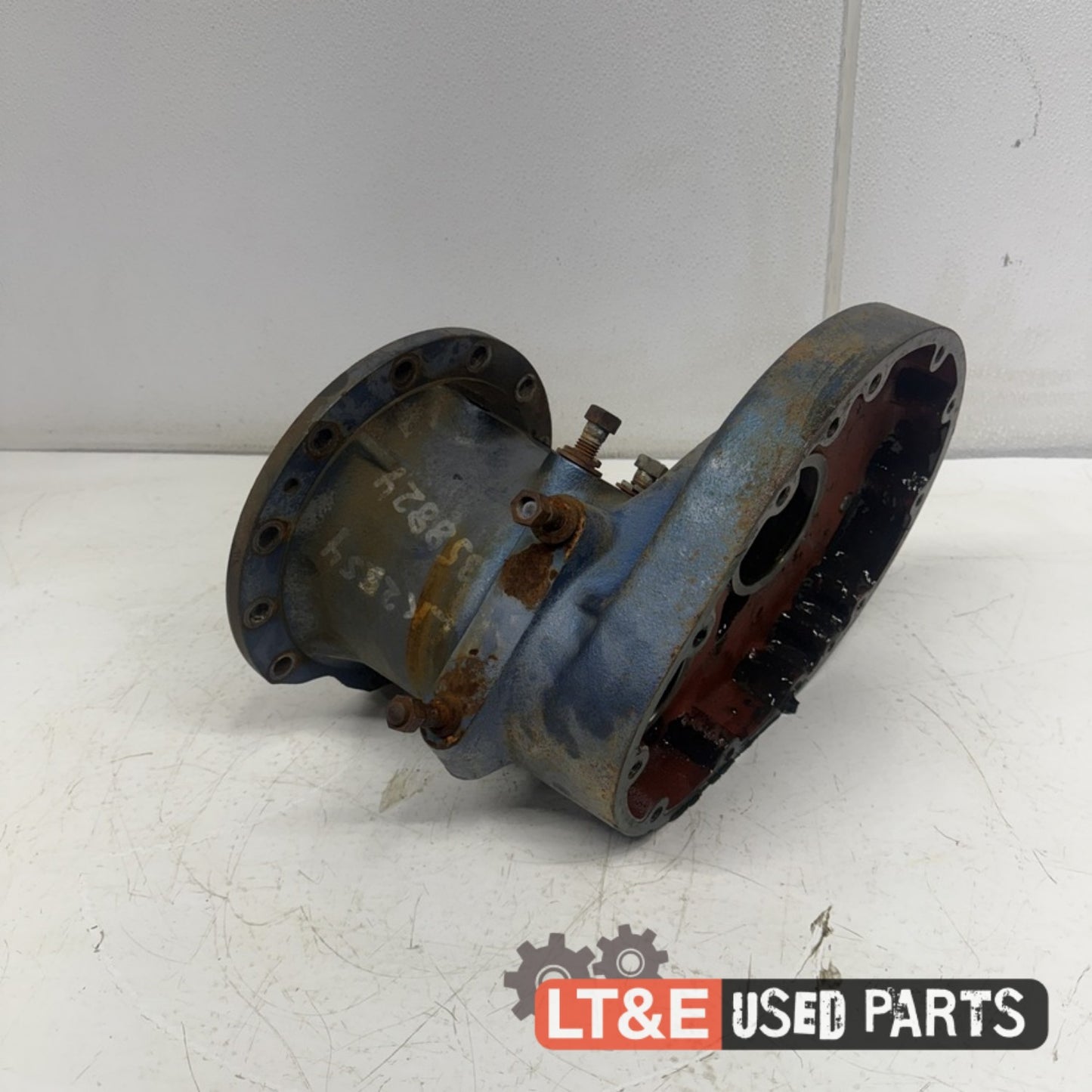 LEFT HAND AXLE CASE