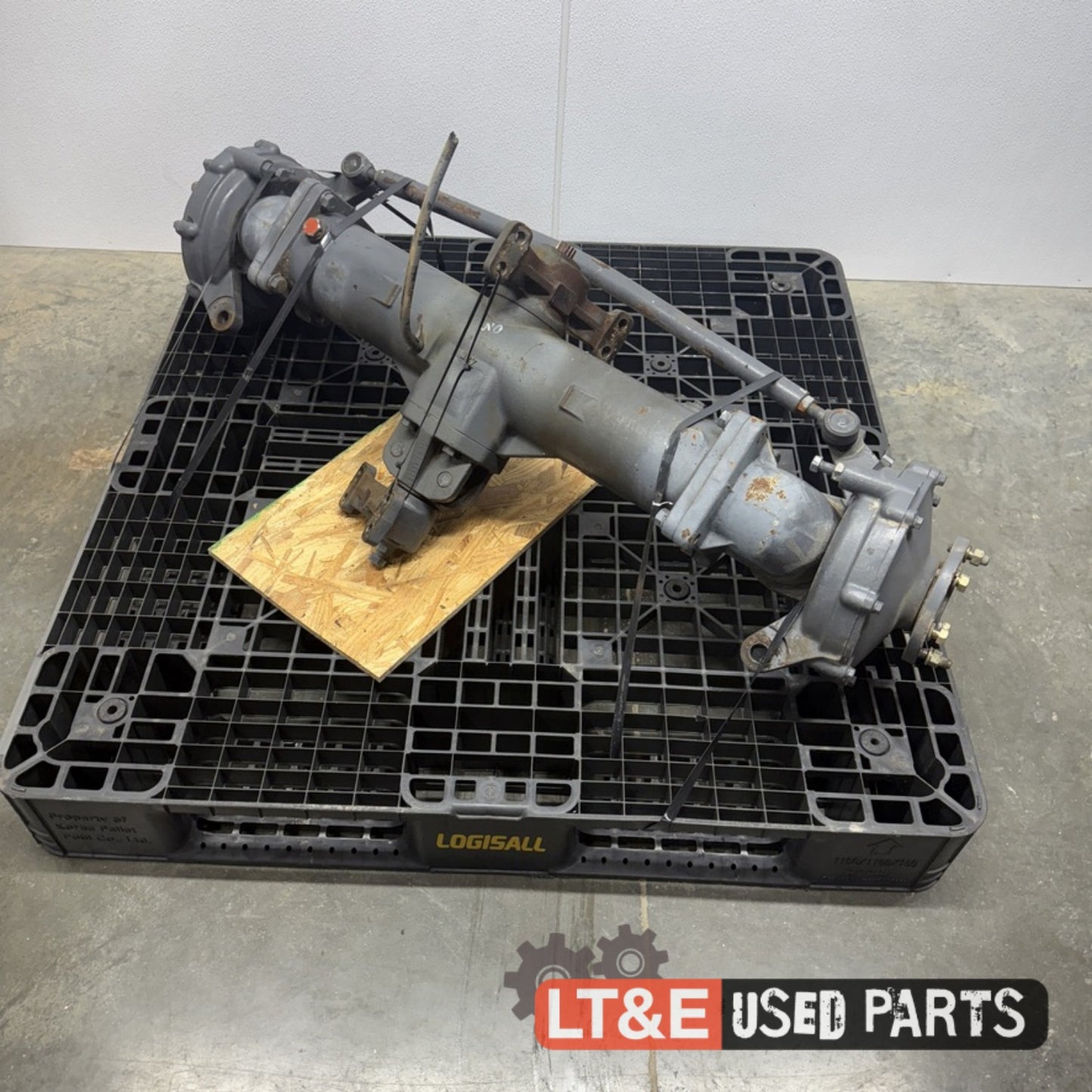 CK30H FRONT AXLE - 6168888