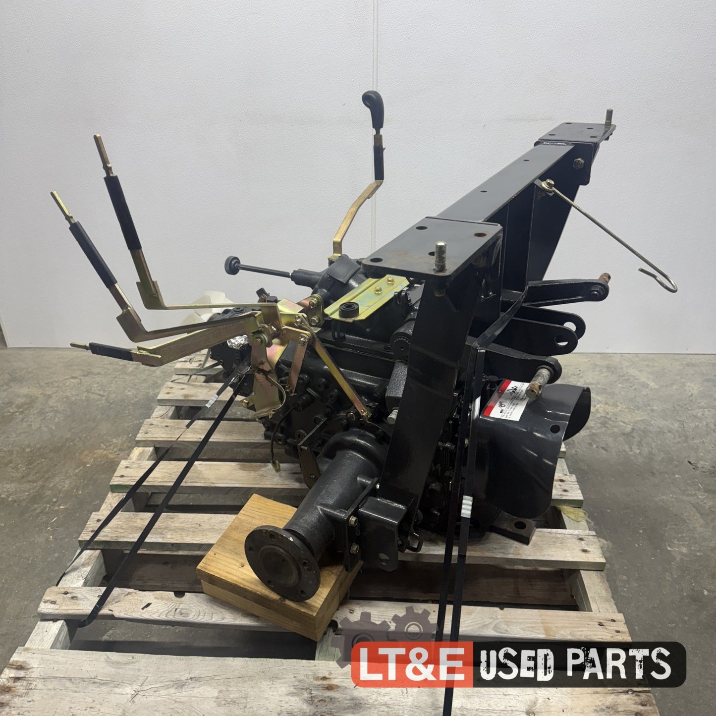 CS2410 HST/REAR AXLE - 4166569