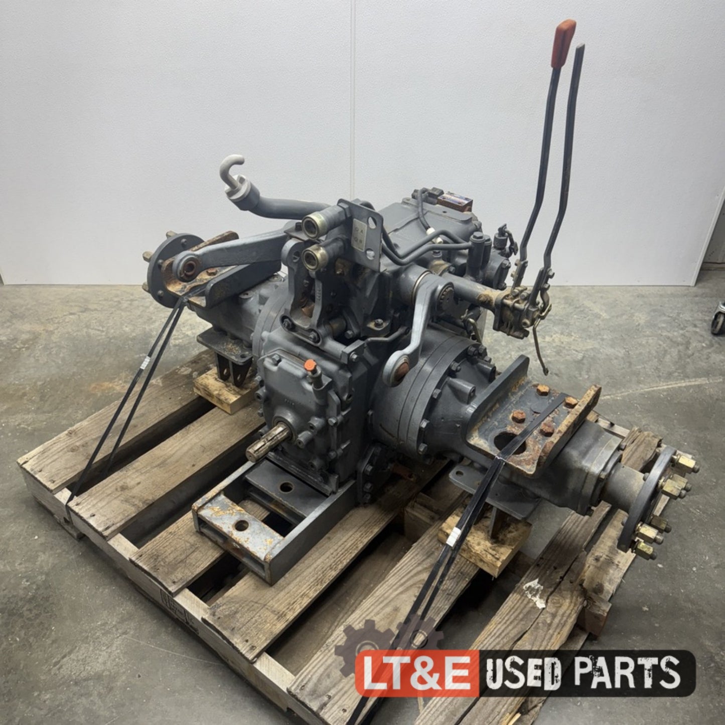 DK45 REAR AXLE - 0812506