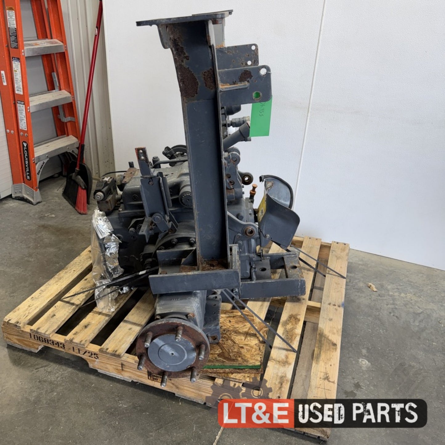 DK45S REAR AXLE - 4166563