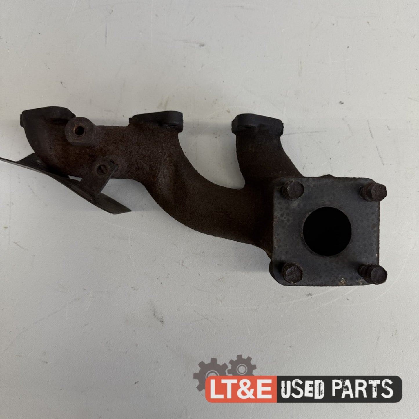 EXHAUST MANIFOLD