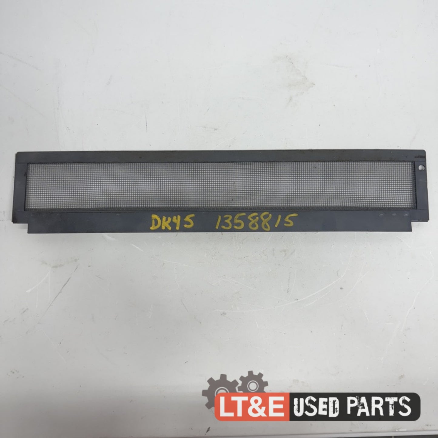 LOWER RADIATOR SCREEN