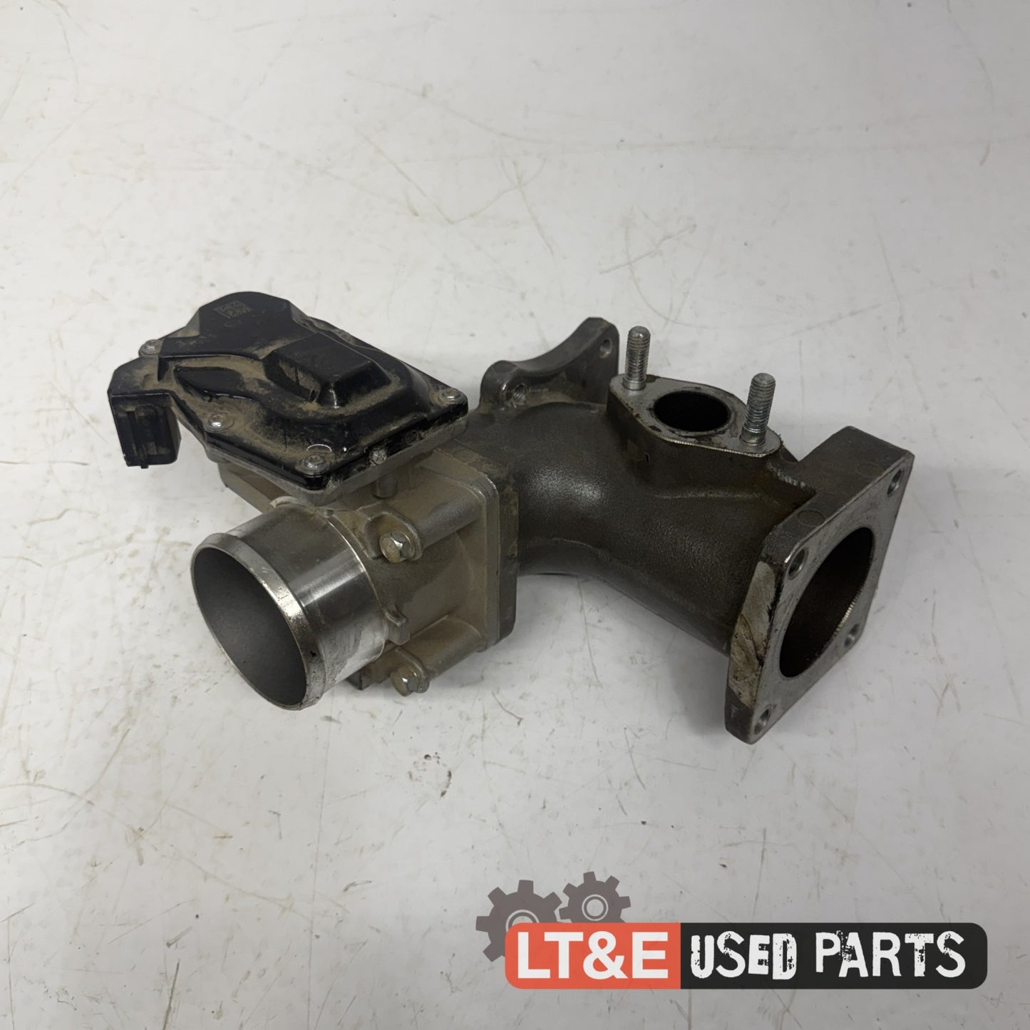 INTAKE MANIFOLD FLANGE AND AIR CONTROL VAVLE ASSEMBLY