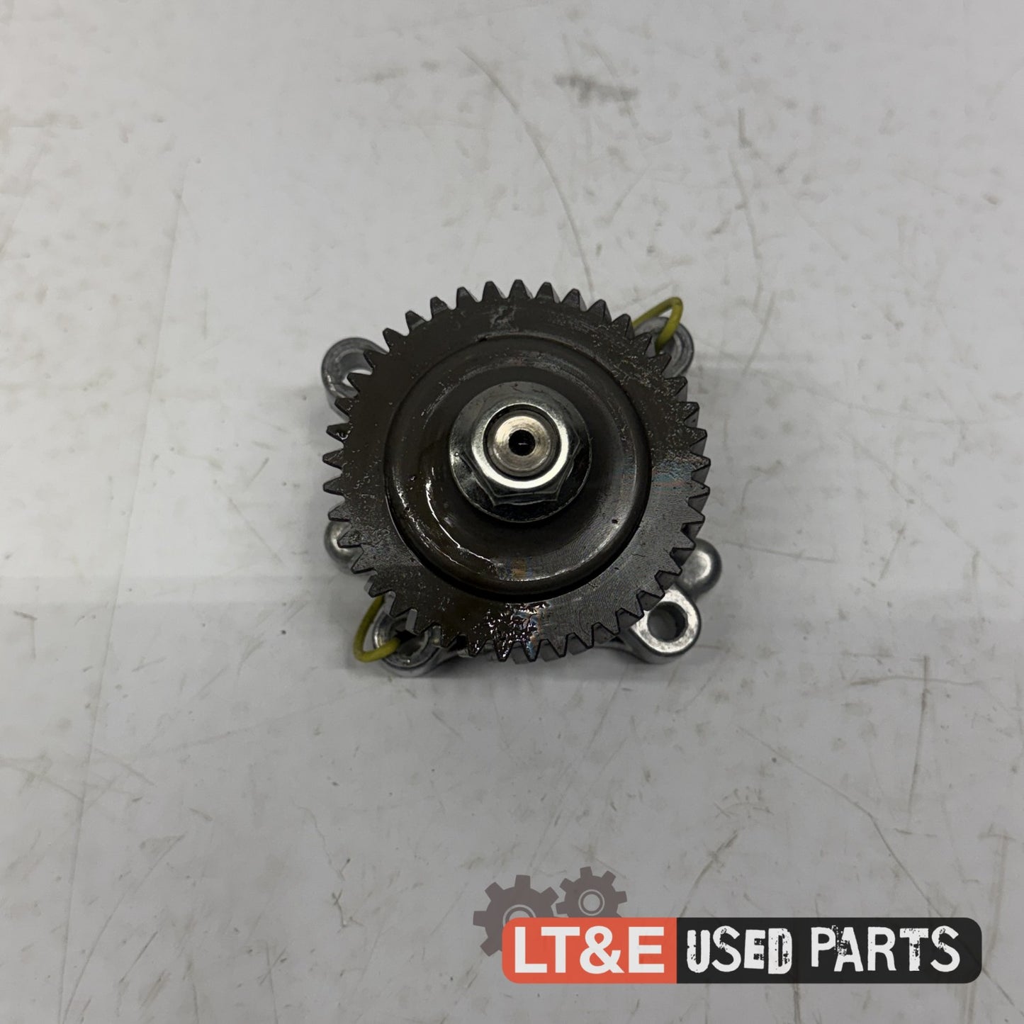 OIL PUMP AND GEAR ASSEMBLY