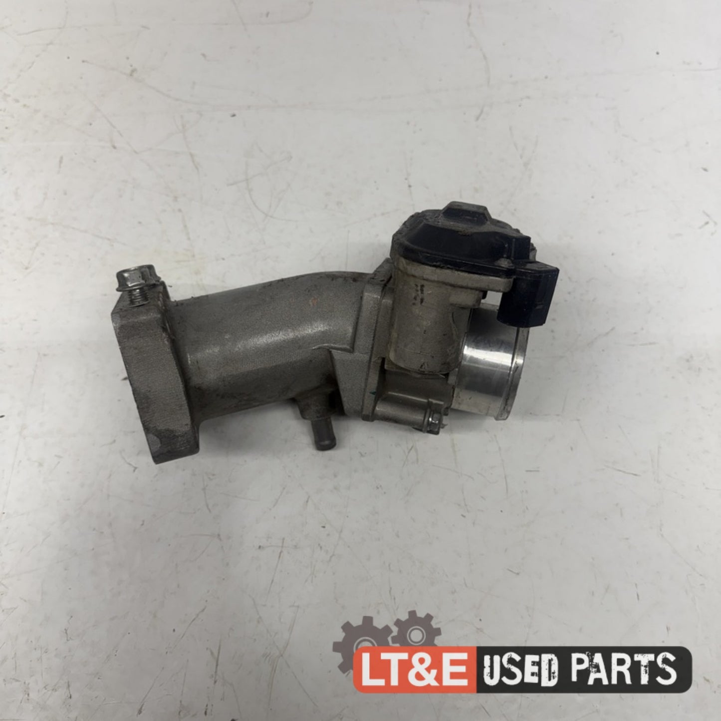 INTAKE PIPE MANIFOLD AND AIR CONTROL VALVE ASSEMBLY