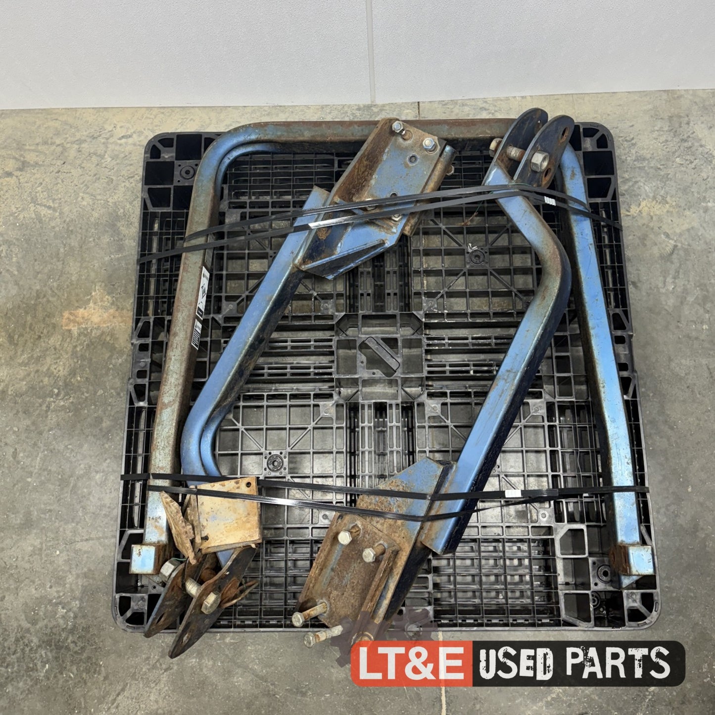 LK3054 ROPS