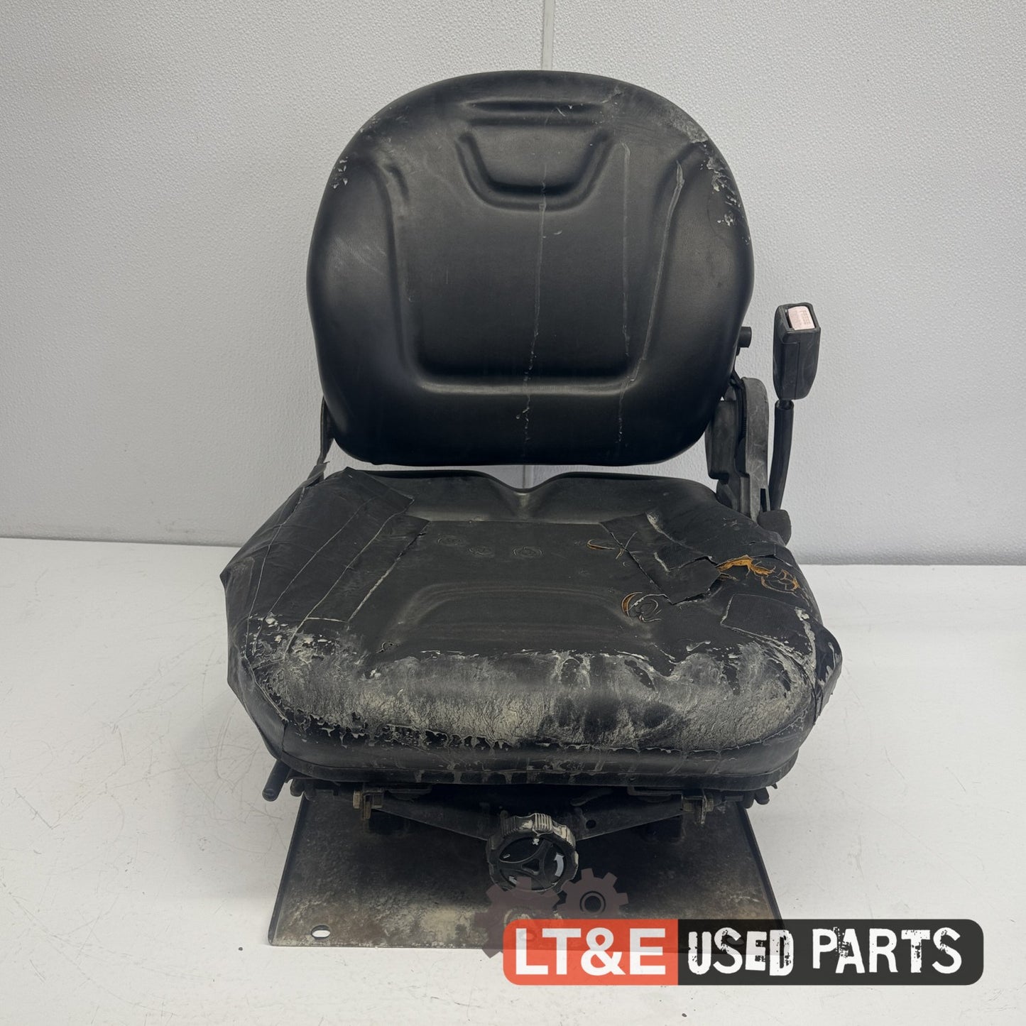 SEAT ASSEMBLY
