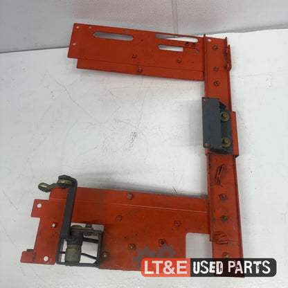 SEAT FLOOR SUPPORT