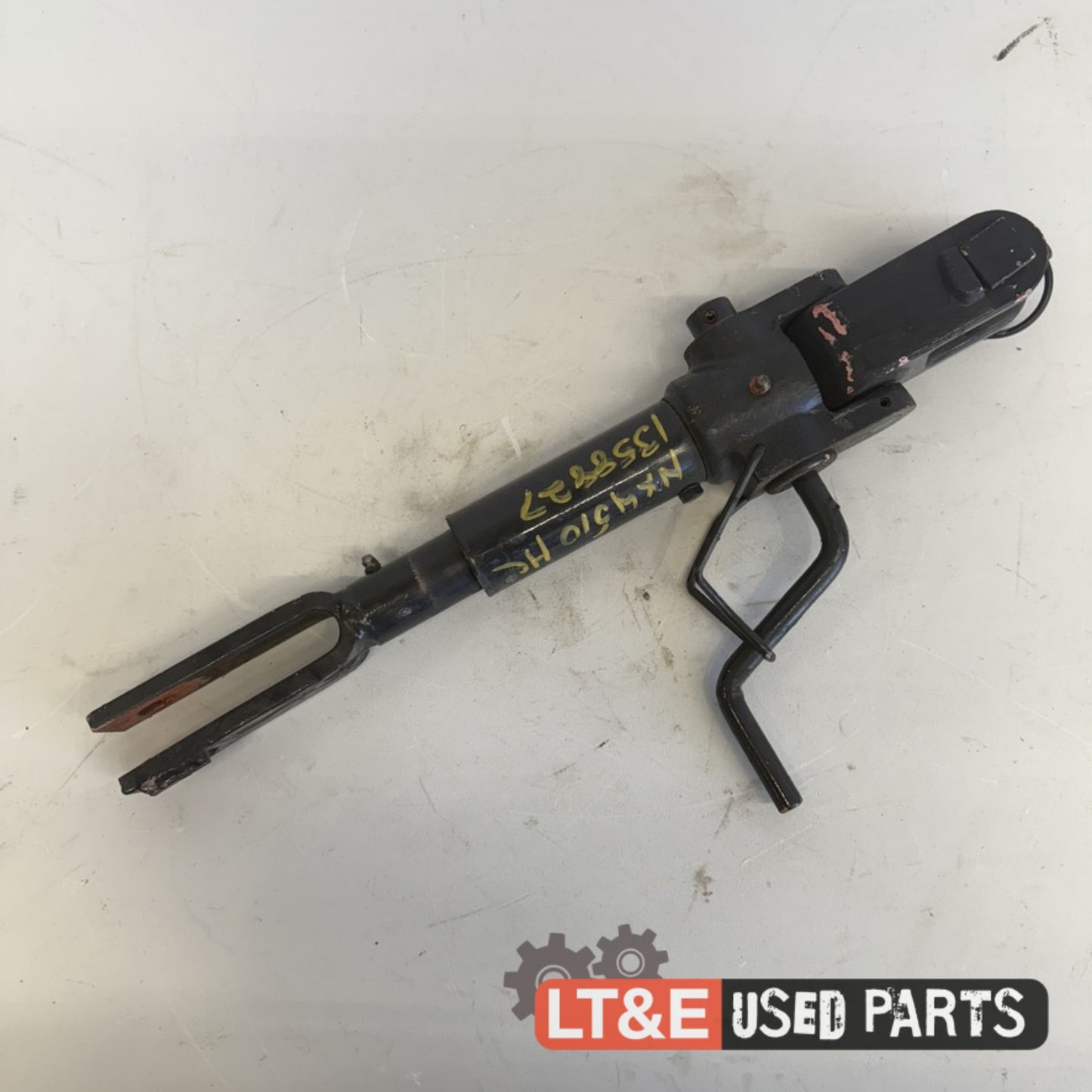 RIGHT HAND LIFT ROD ASSEMBLY