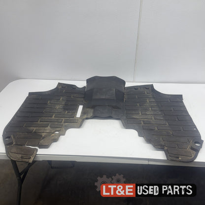 FLOOR MAT