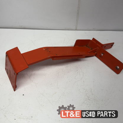 RIGHT HAND FENDER SUPPORT