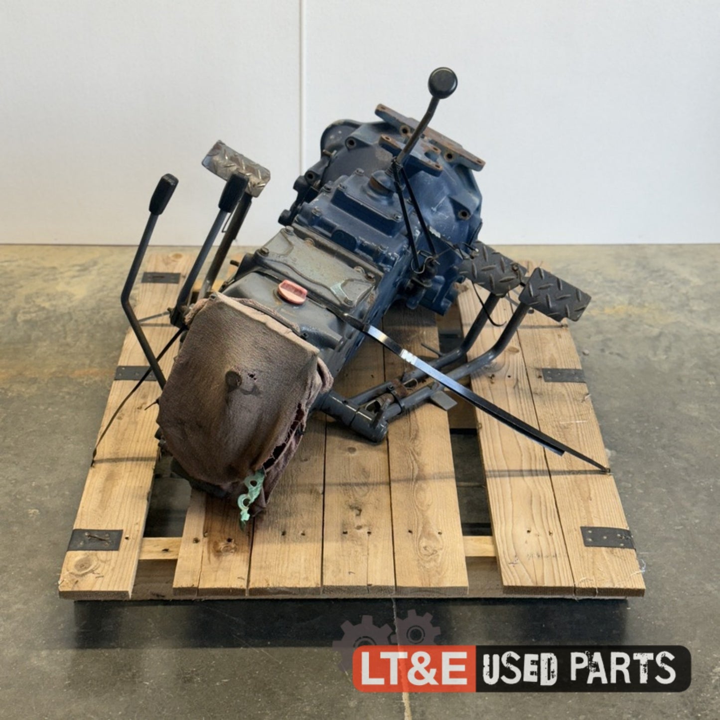 LB1914 TRANSMISSION ASSEMBLY