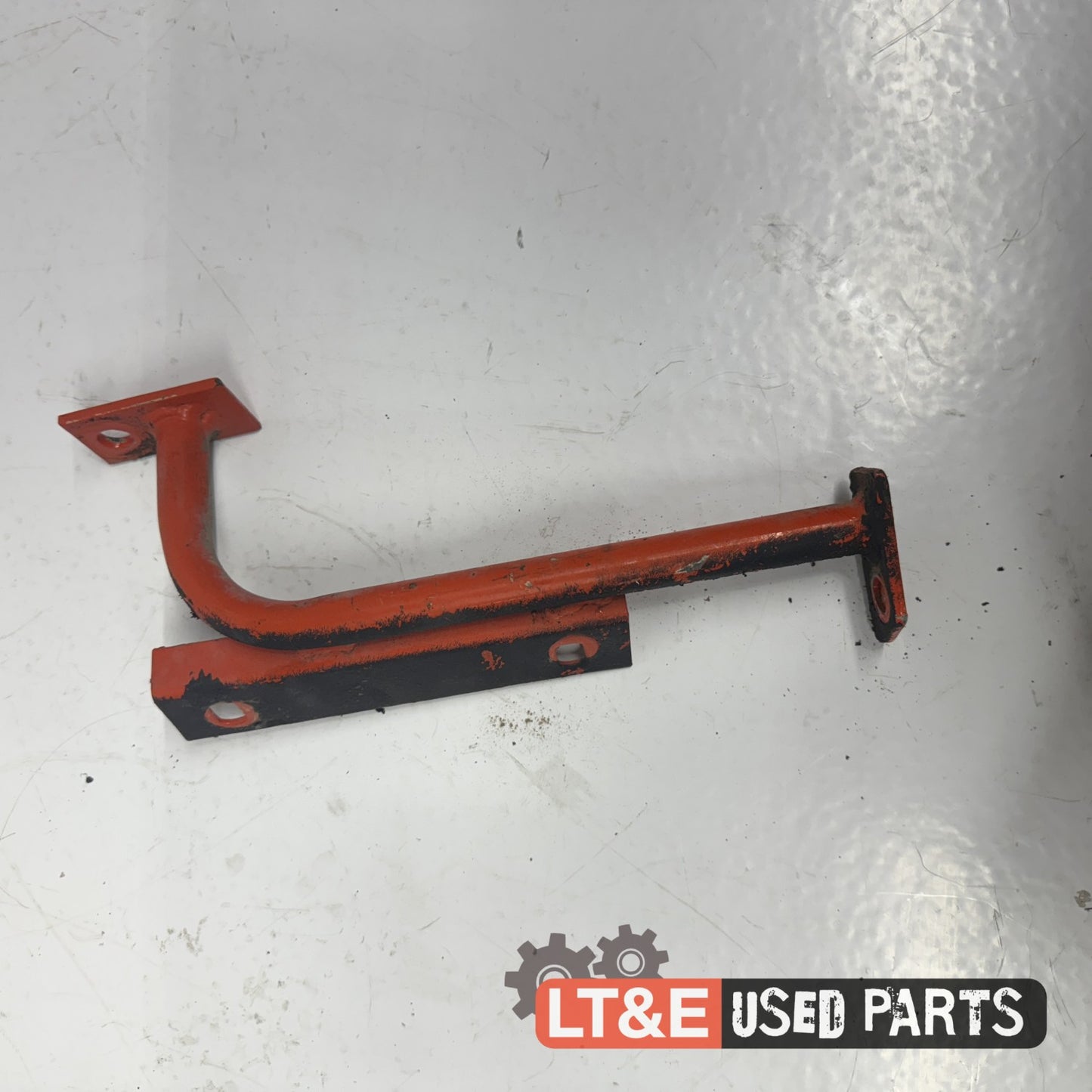 LEFT HAND COVER SUPPORT