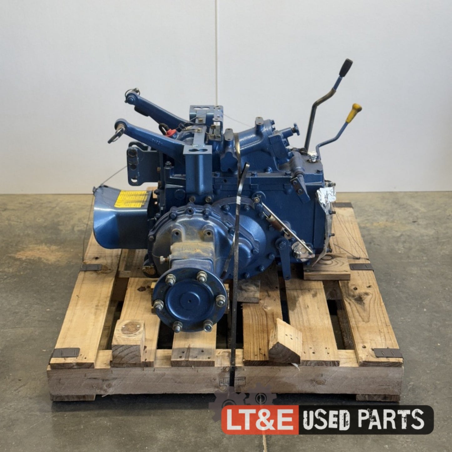 LK3052 REAR AXLE ASSEMBLY