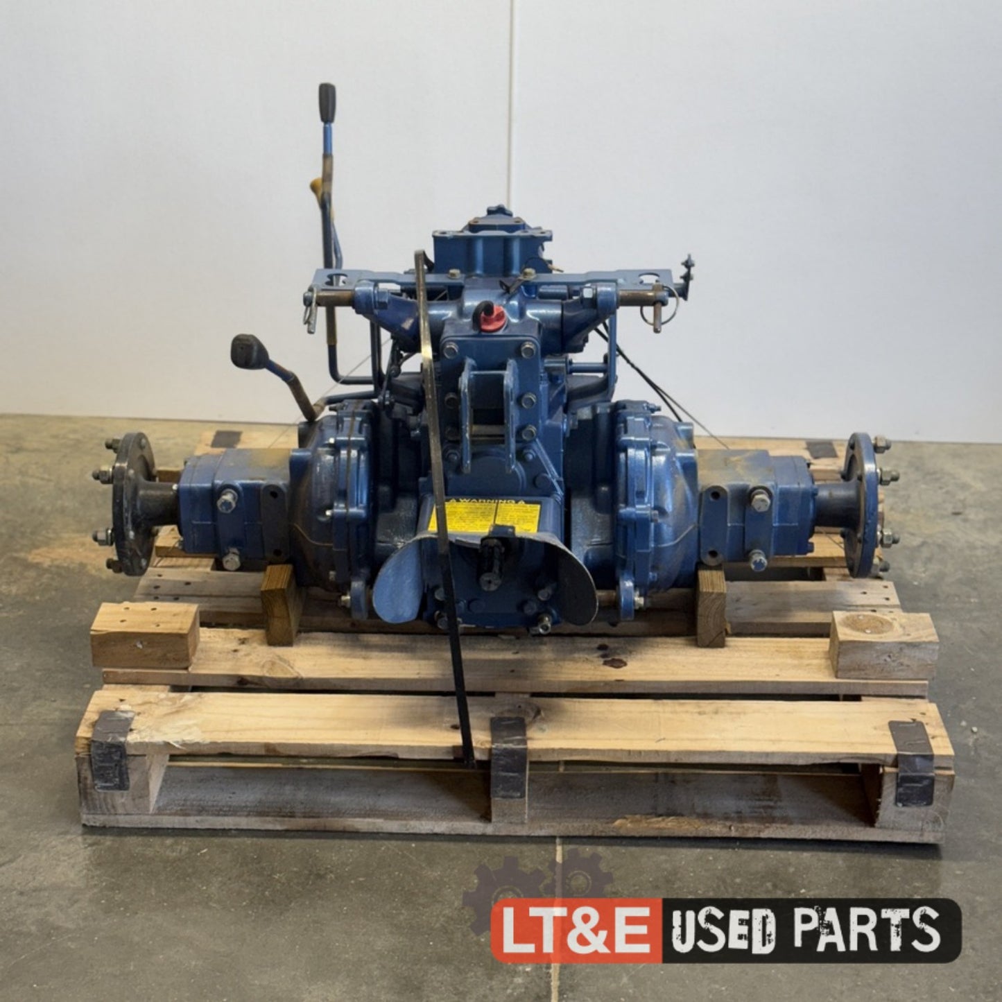 LK3052 REAR AXLE ASSEMBLY