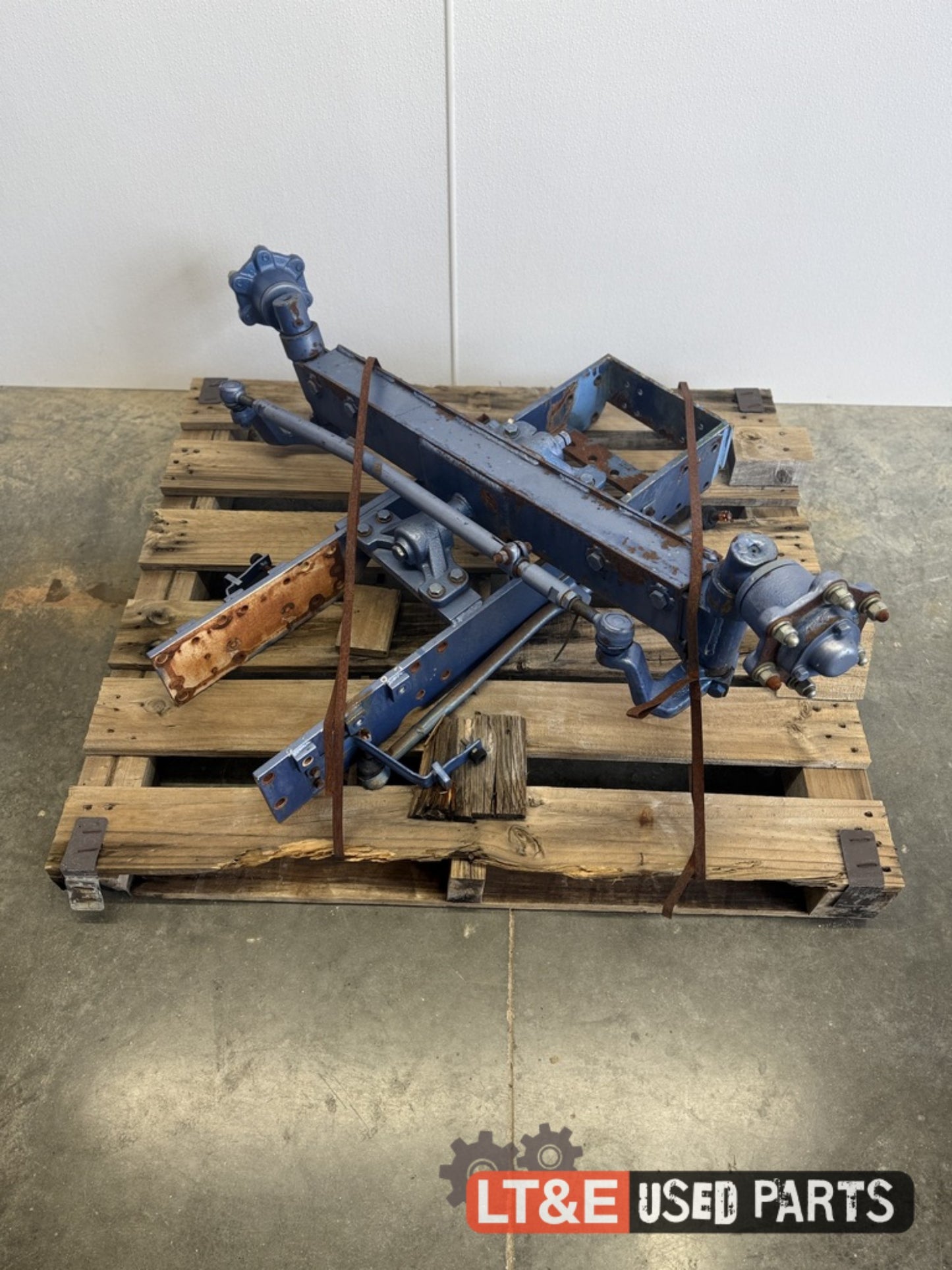 LK3052 FRONT AXLE