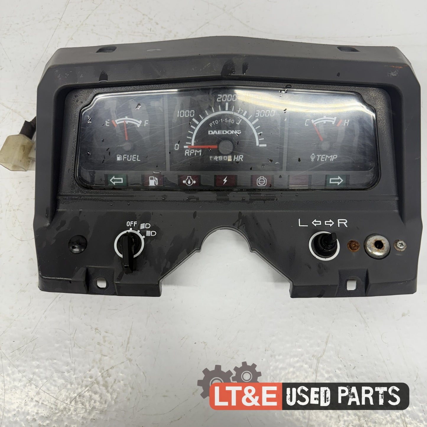 INSTRUMENT CLUSTER