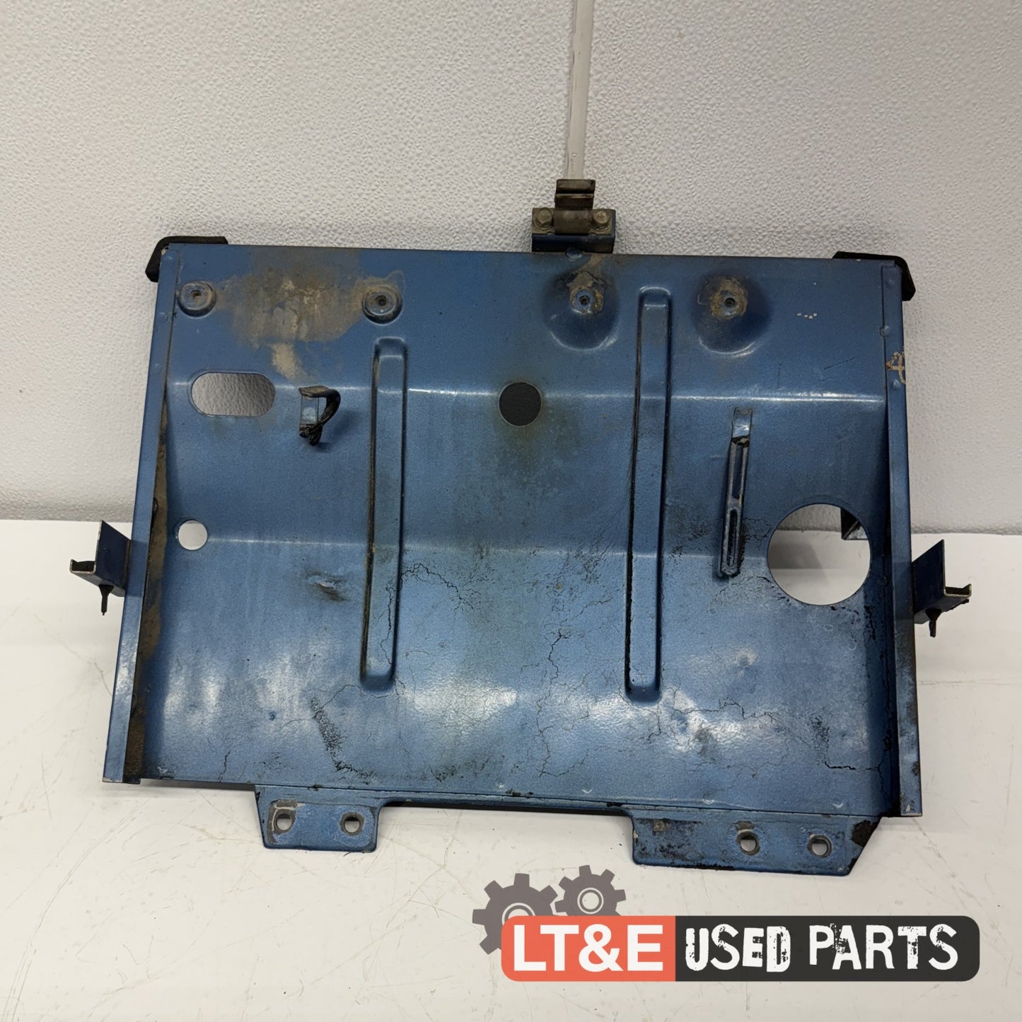 CUT-OFF PLATE FOR FUEL TANK
