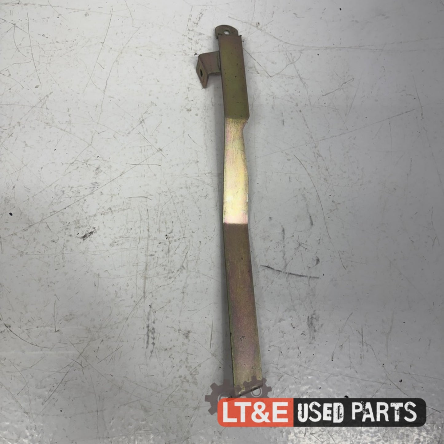 RIGHT HAND RADIATOR BRACKET