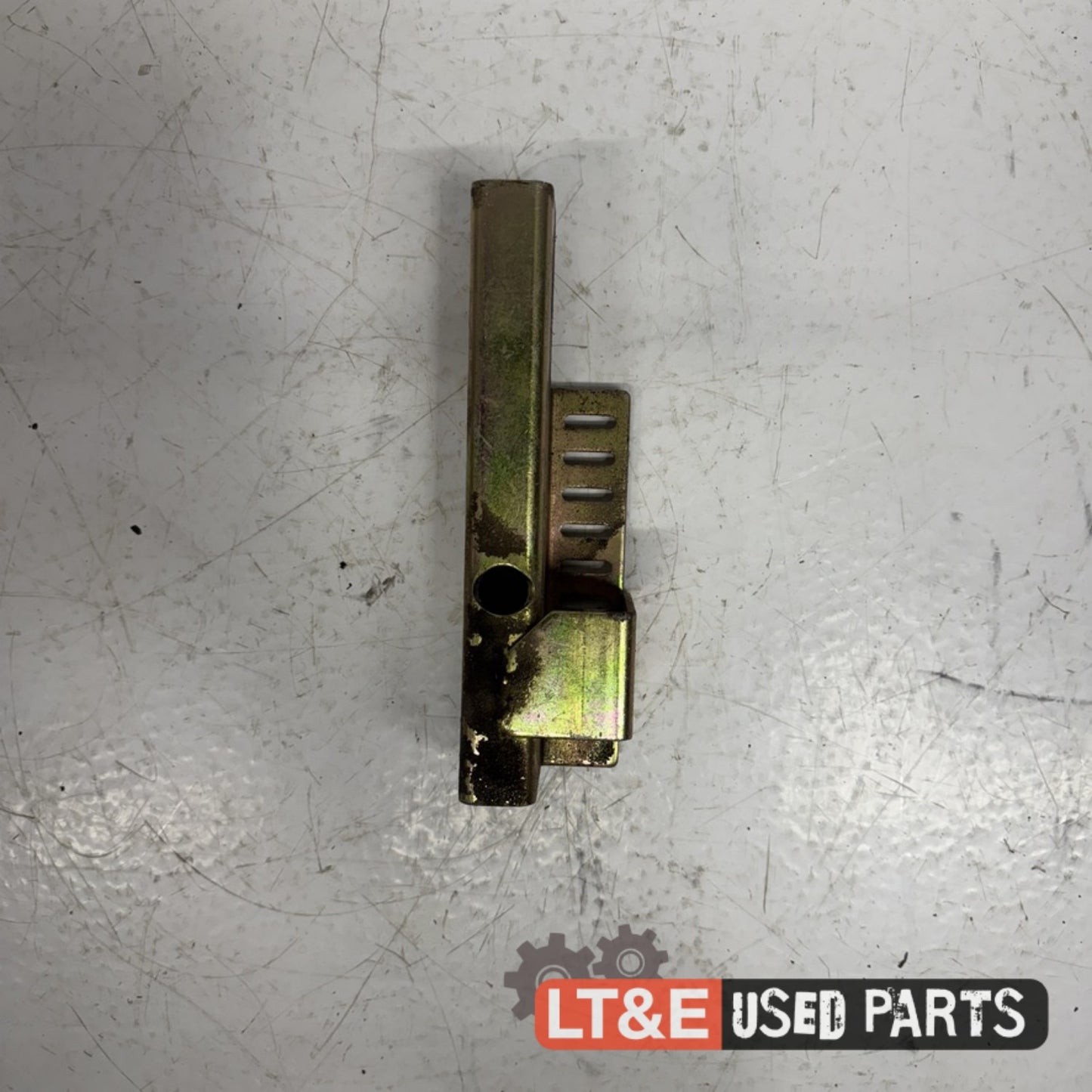 MOWER DECK BRACKET