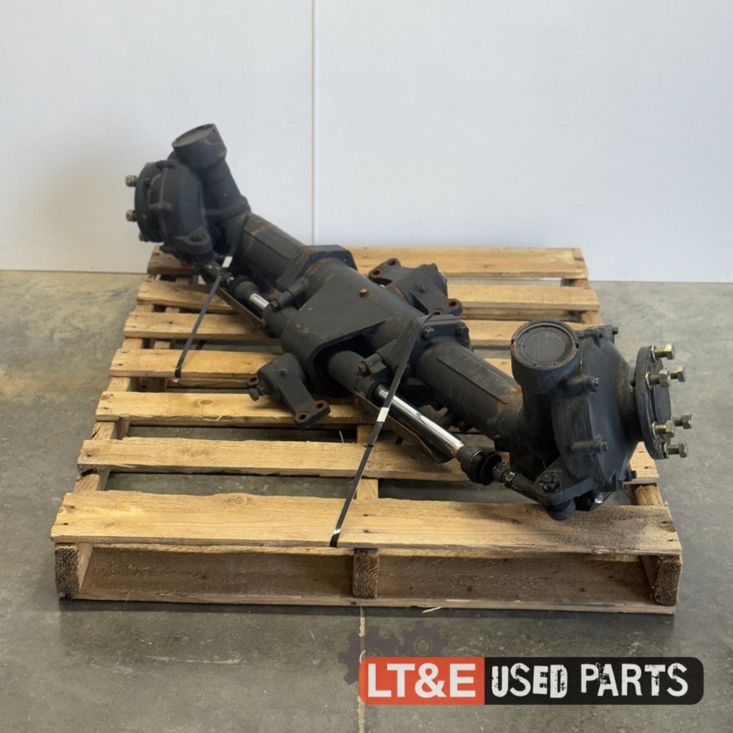 NX4510 FRONT AXLE