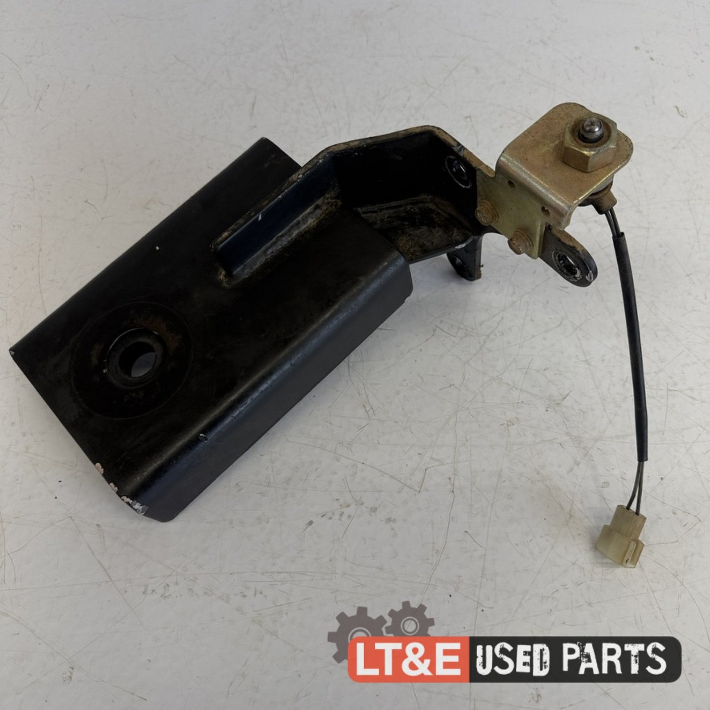 LEFT HAND STEP SUPPORT