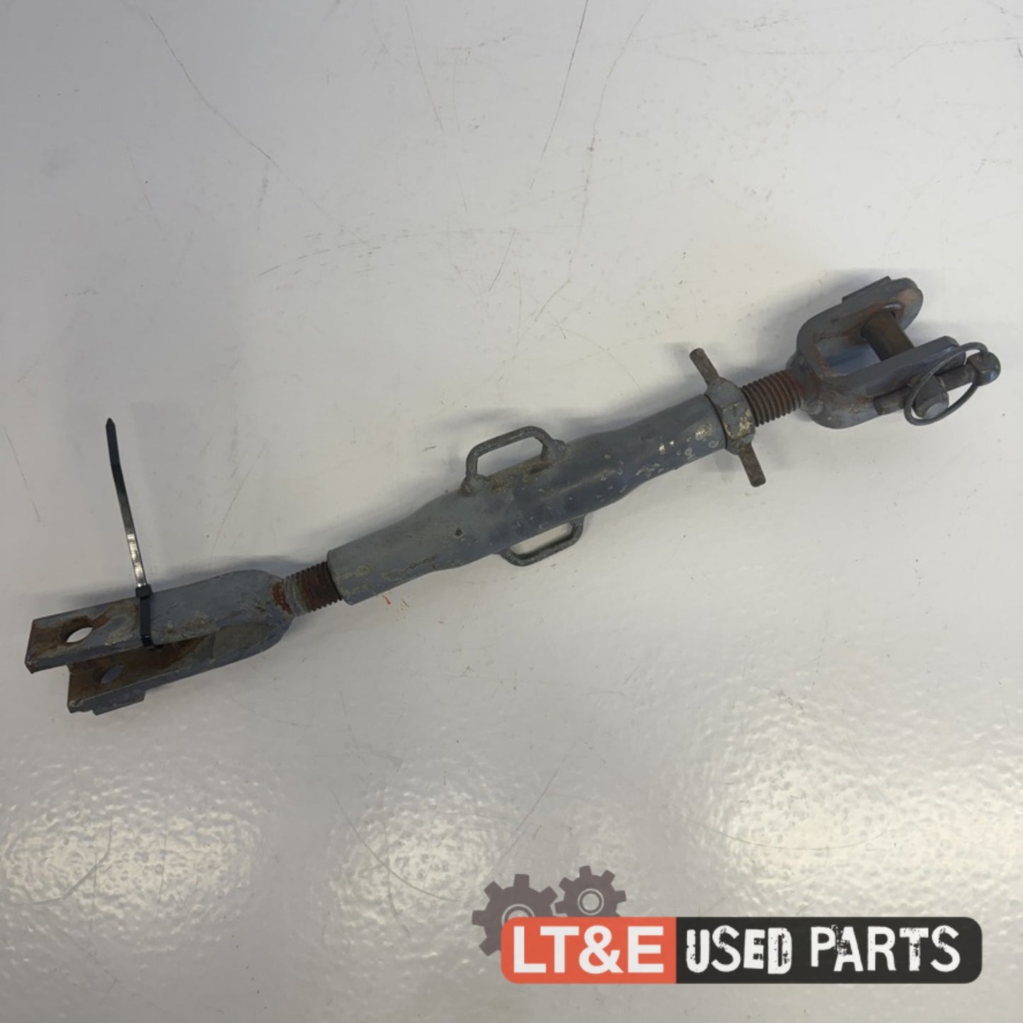 RIGHT HAND LIFT ROD ASSEMBLY