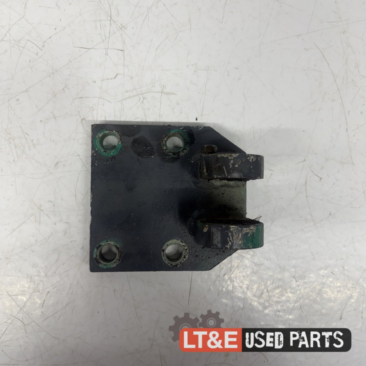 STEERING CYLINDER BRACKET