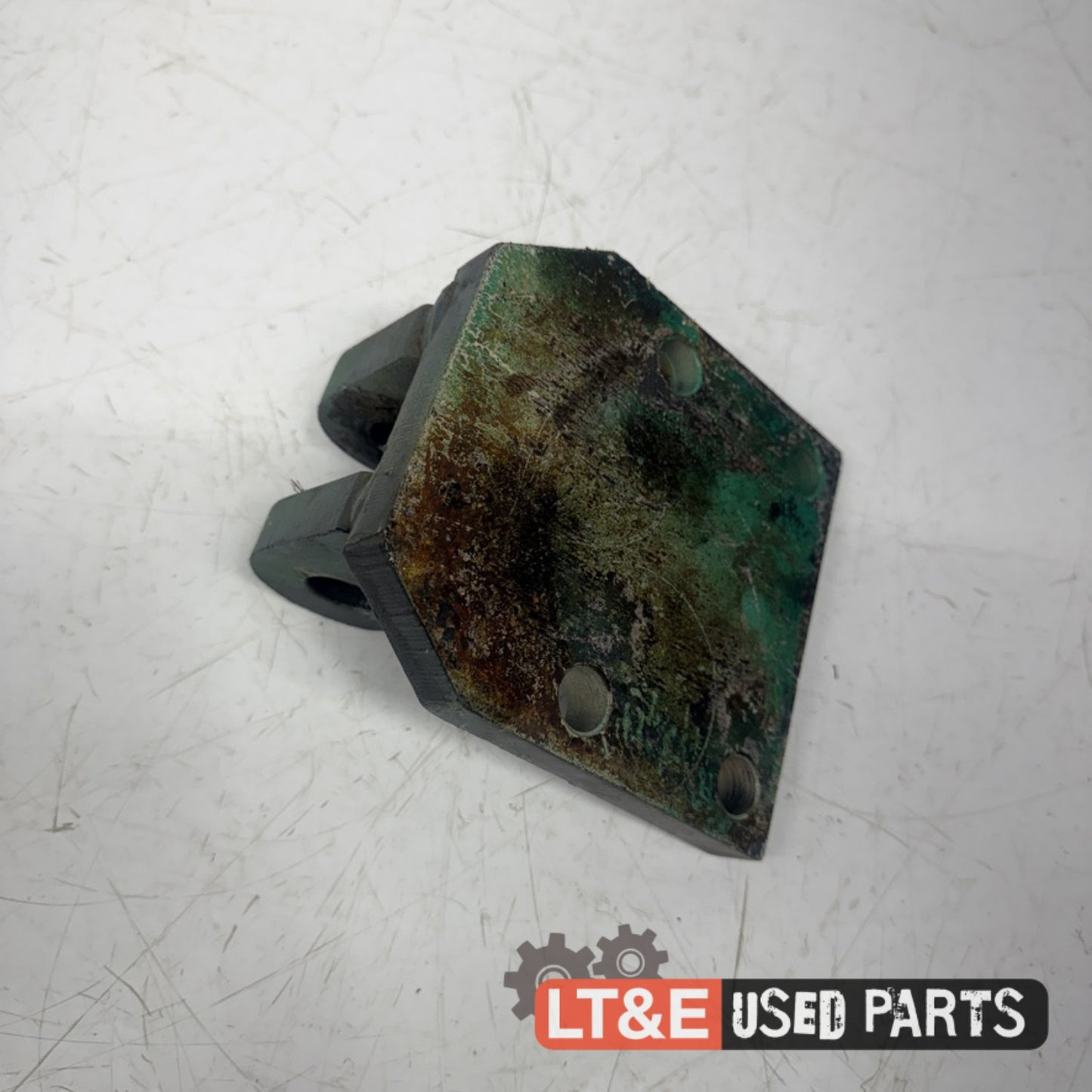 STEERING CYLINDER BRACKET