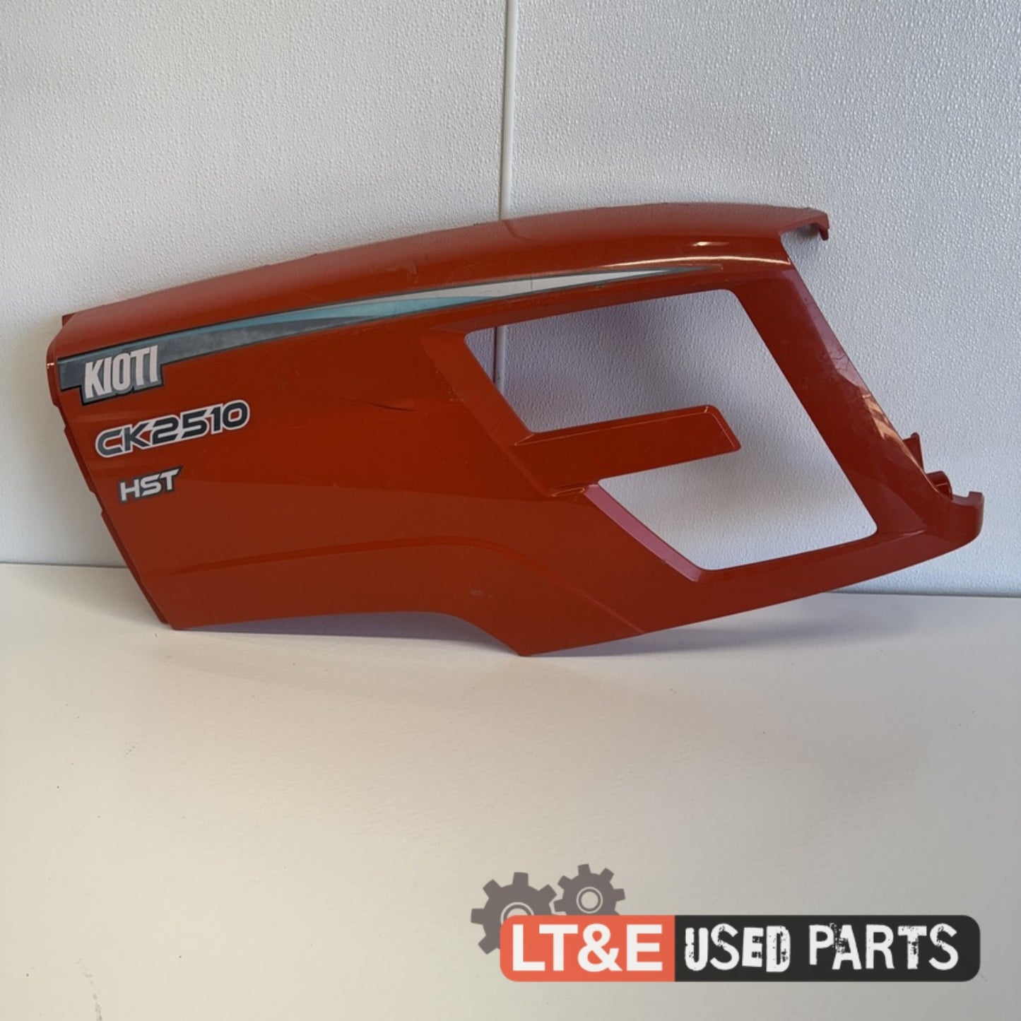 RIGHT HAND HOOD SIDE PANEL