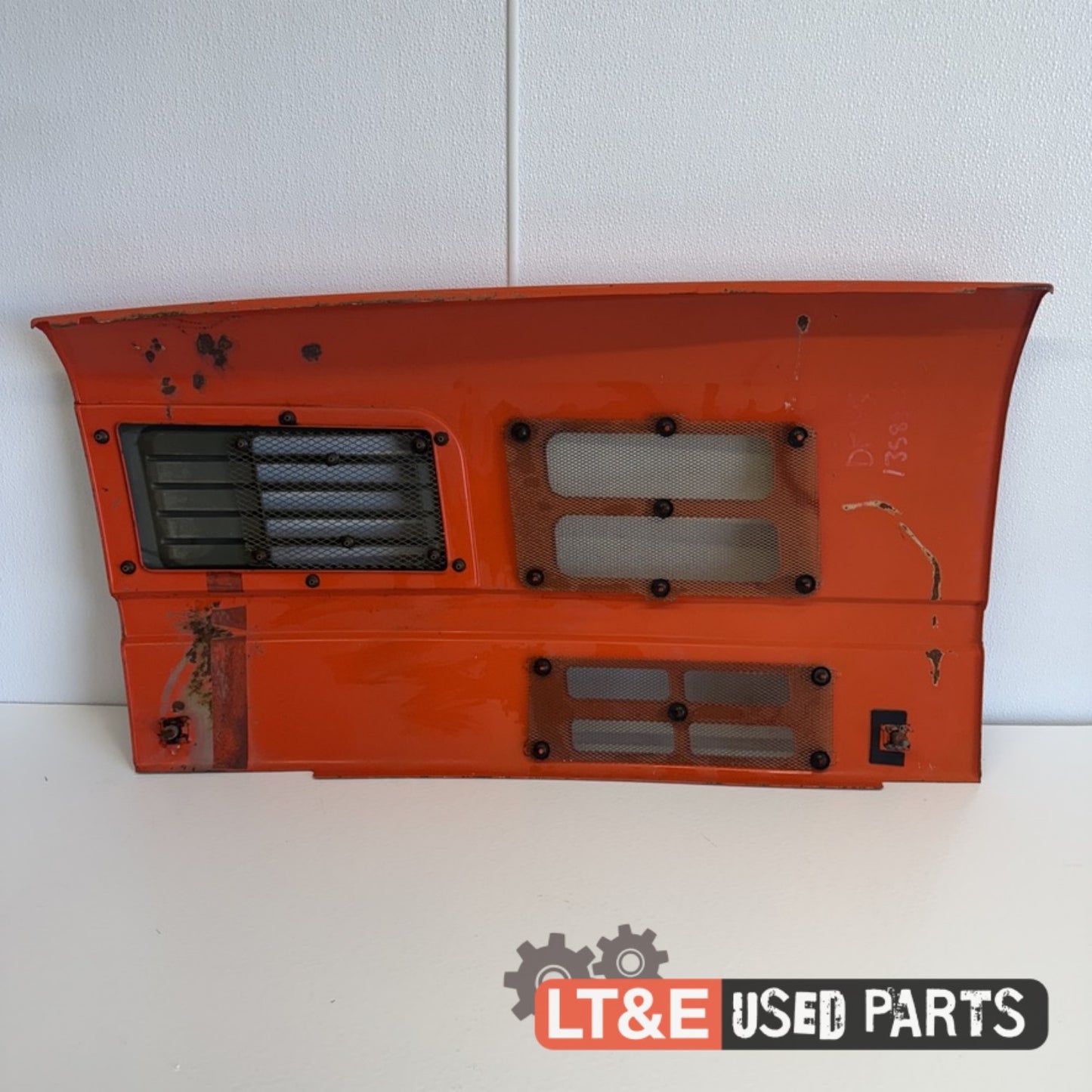 RIGHT HAND HOOD SIDE COVER