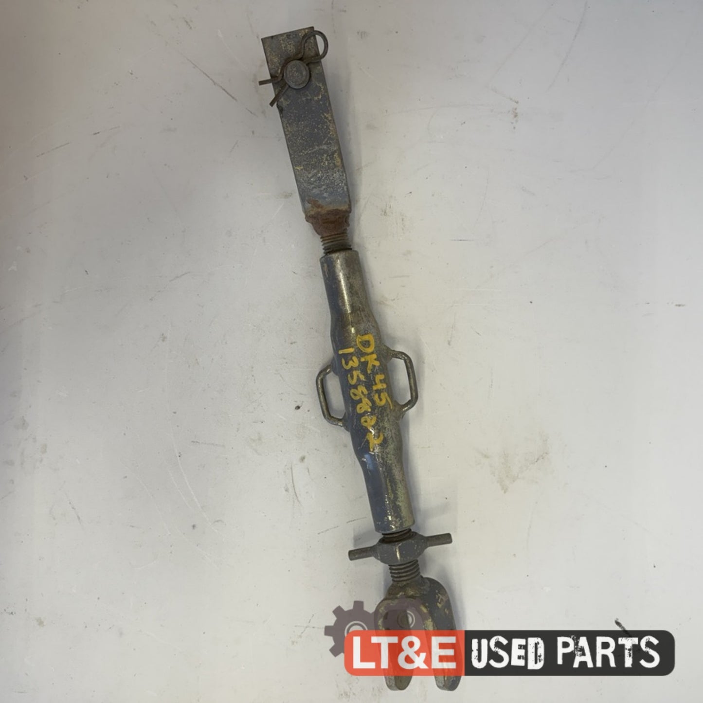 RIGHT HAND LIFT ROD
