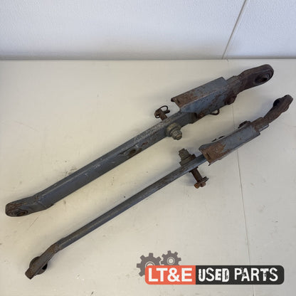 LOWER LIFT ARM ASSEMBLY