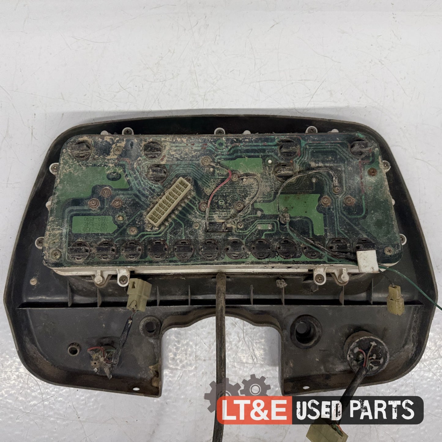 INSTRUMENT CLUSTER