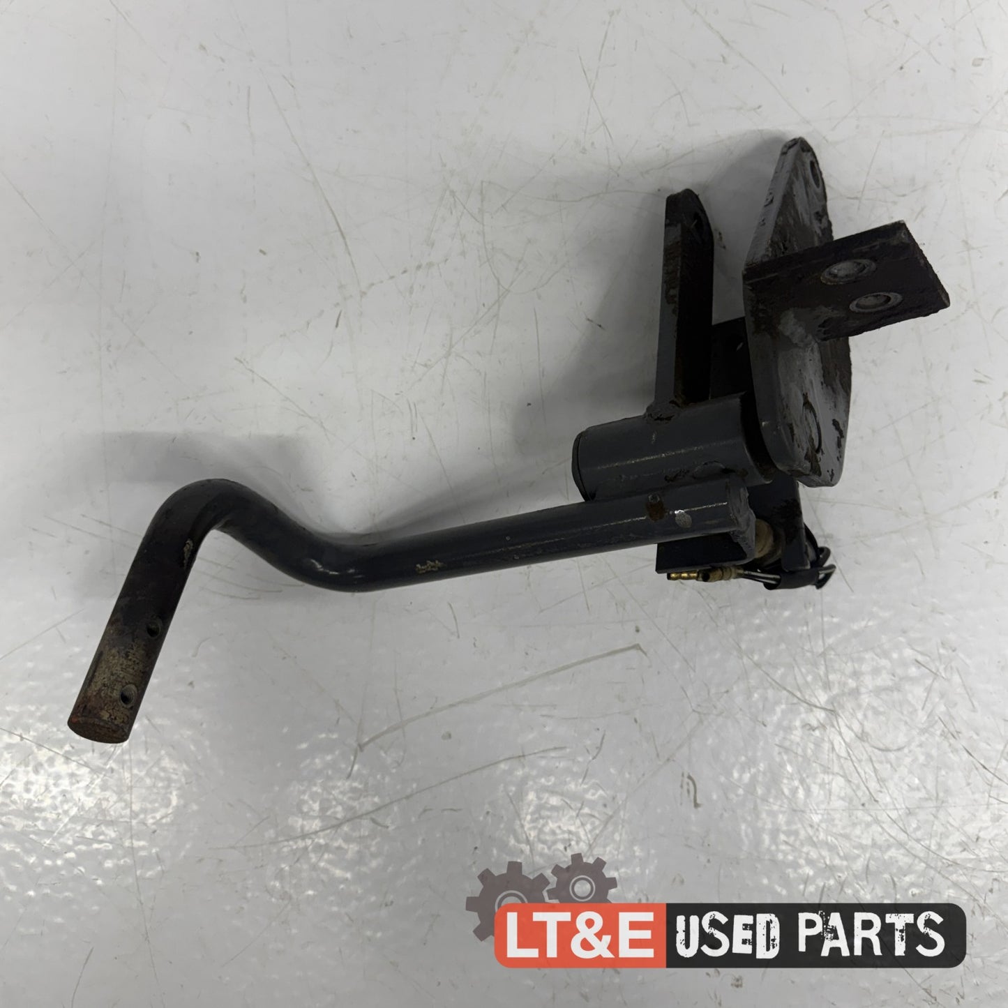 SHUTTLE LEVER AND BRACKET