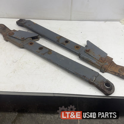 LOWER LIFT ARM ASSEMBLY